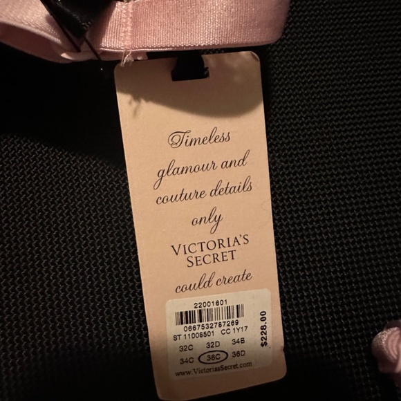 Victoria’s Secret Designer Collection Bra Lingerie 36C NWT - Picture 4 of 5